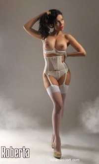 Karanlık Cazibesiyle Mersin Esmer Escort Bayan