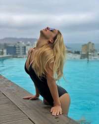 Mersin Sarışın Escort Bayanın Çekici Profili: 60kg, 163cm