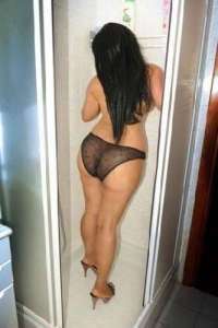 Mersin Tecrübeli Escort: Küçük Boylu, Hafif ve Etkileyici Kızın Alevli Enerjisi