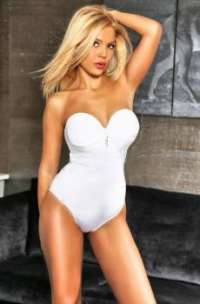 Sarışın Escort Mersin: Cazibenin ve Tutkunun Sembolü